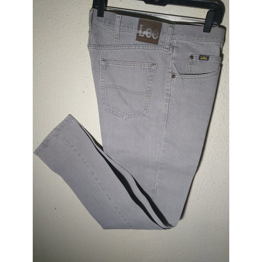 Vintage Lee Relaxed Fit Men's Jeans Size 36x34 - Medium Wash Straight Leg Jeans